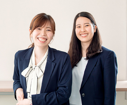 国際事業推進部 国際/貿易業務 2013年、2015年入社